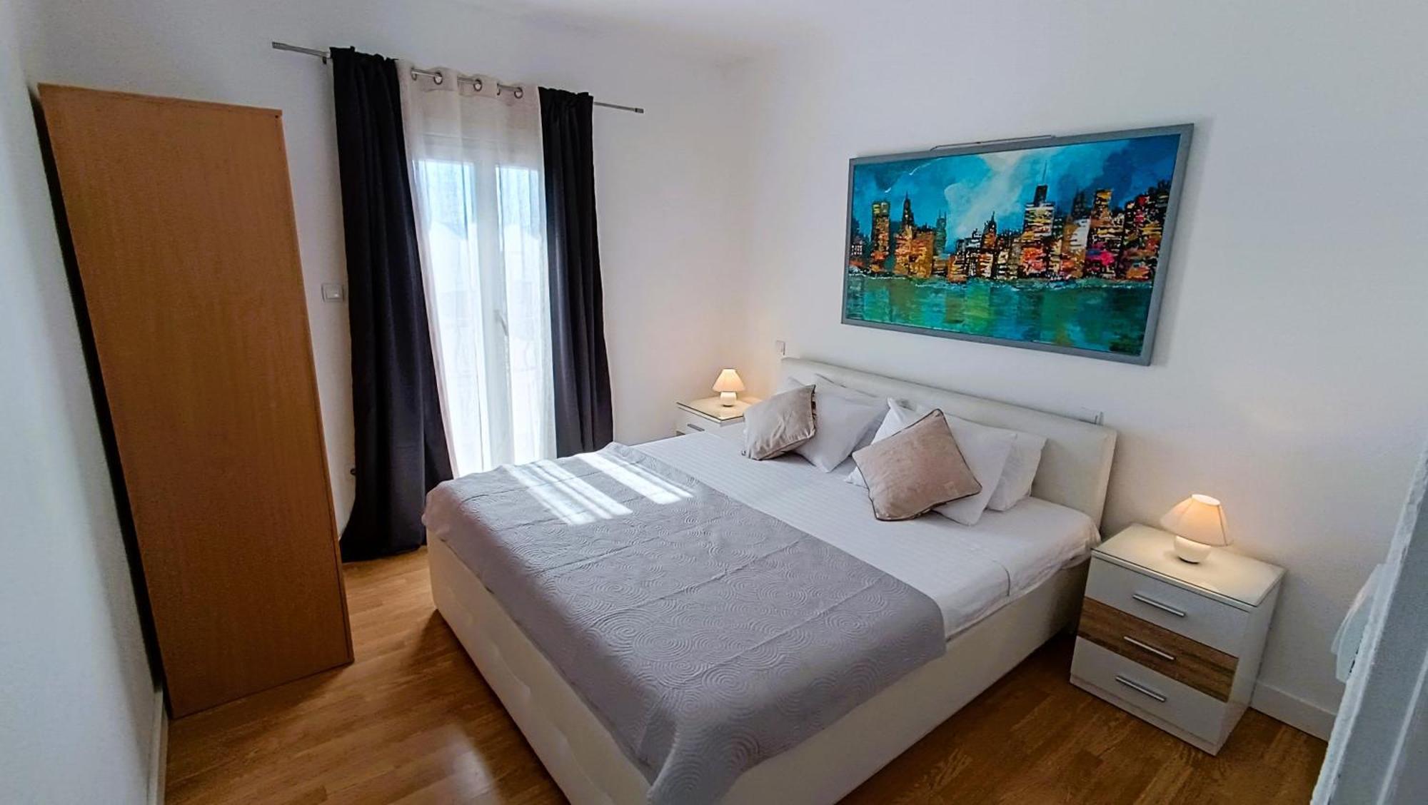 Apartments Ella Makarska Exterior photo