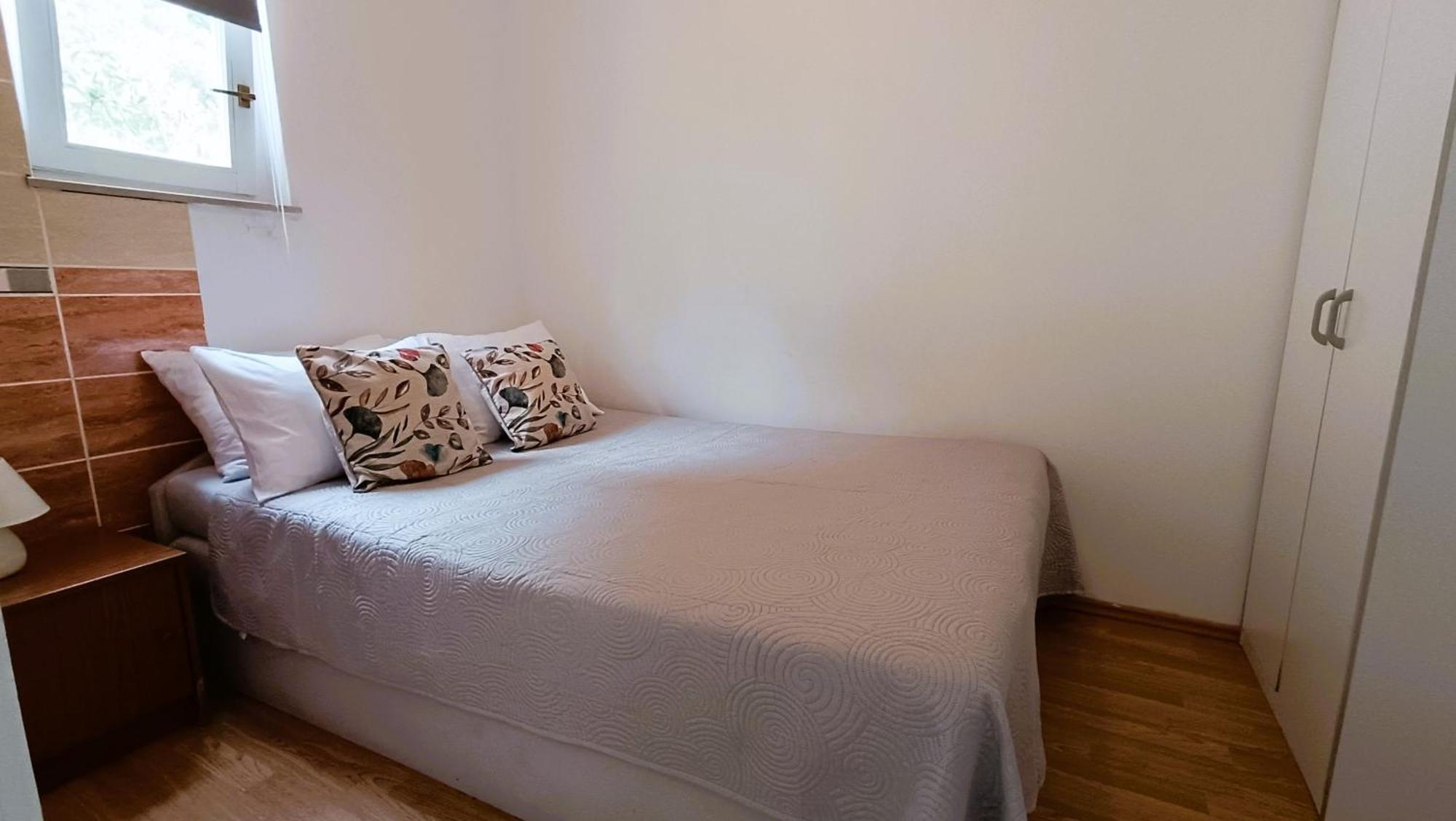Apartments Ella Makarska Exterior photo