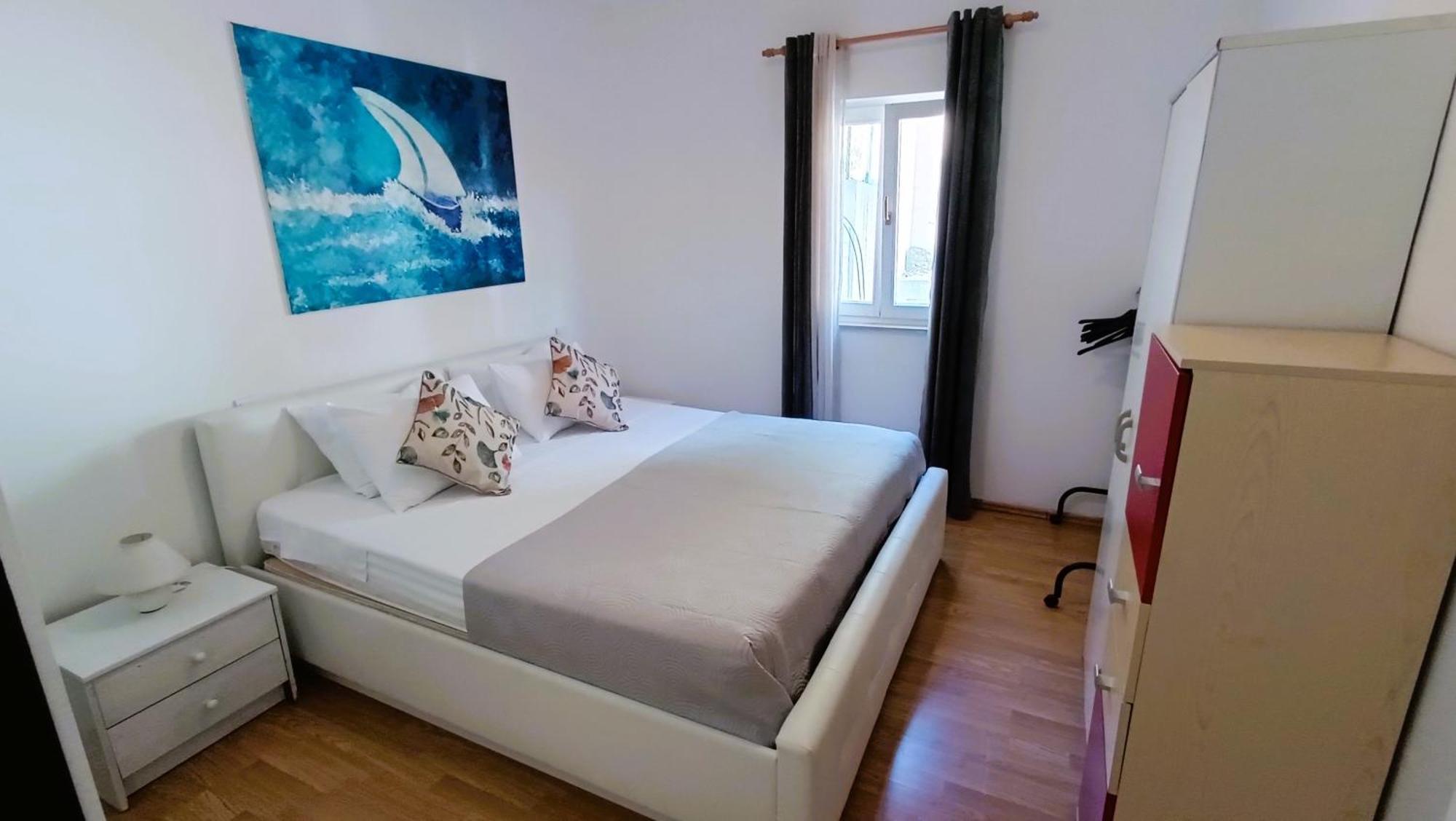Apartments Ella Makarska Exterior photo