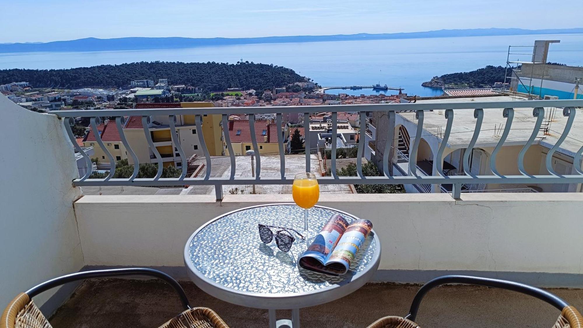 Apartments Ella Makarska Exterior photo