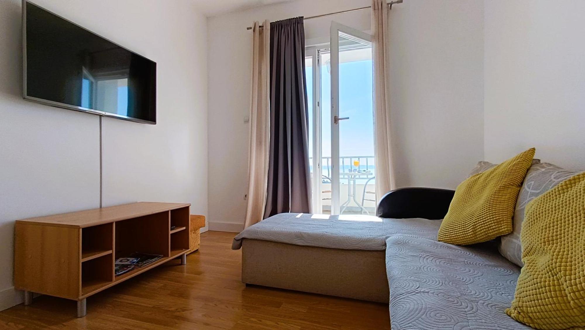 Apartments Ella Makarska Exterior photo