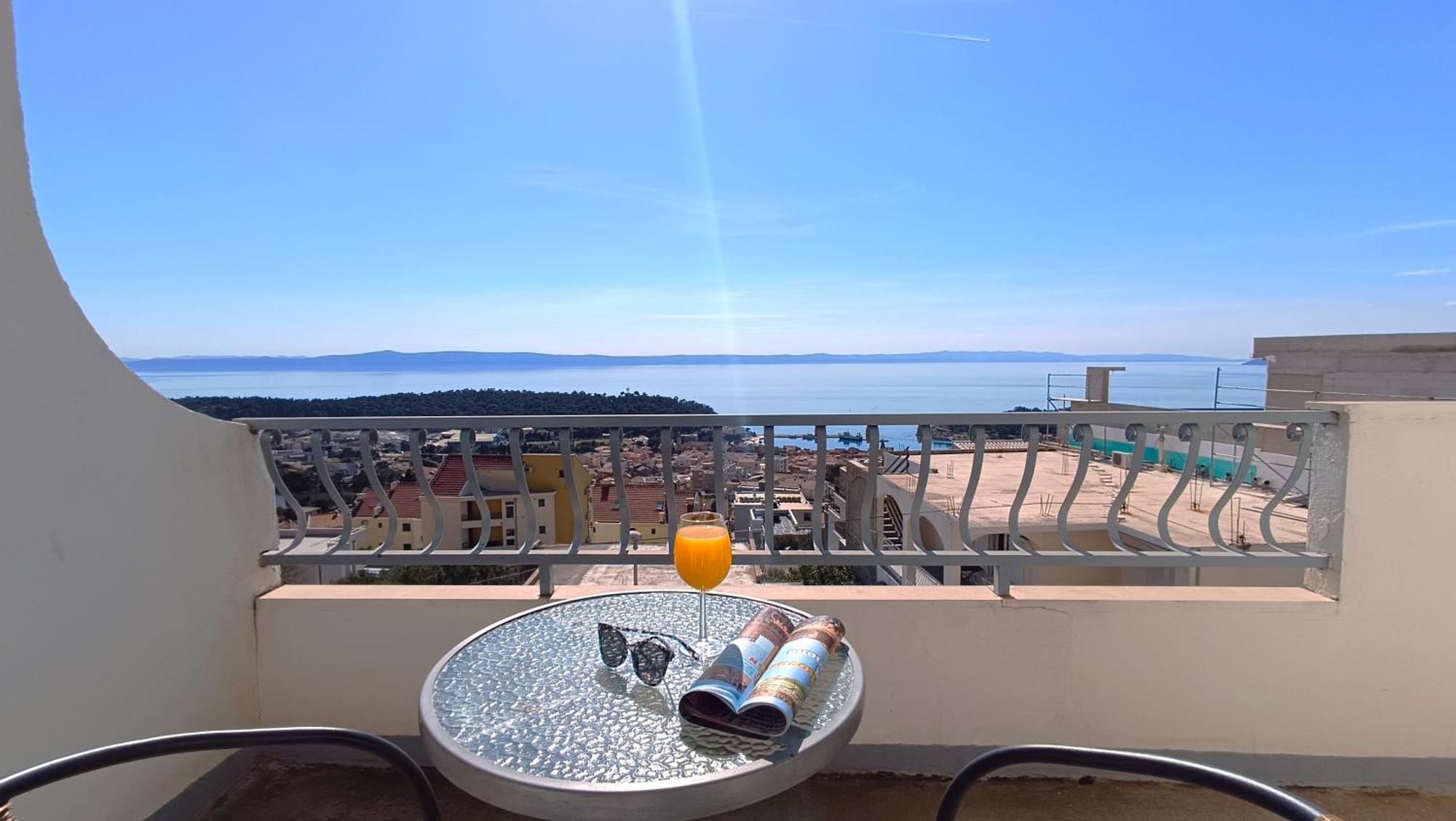 Apartments Ella Makarska Exterior photo