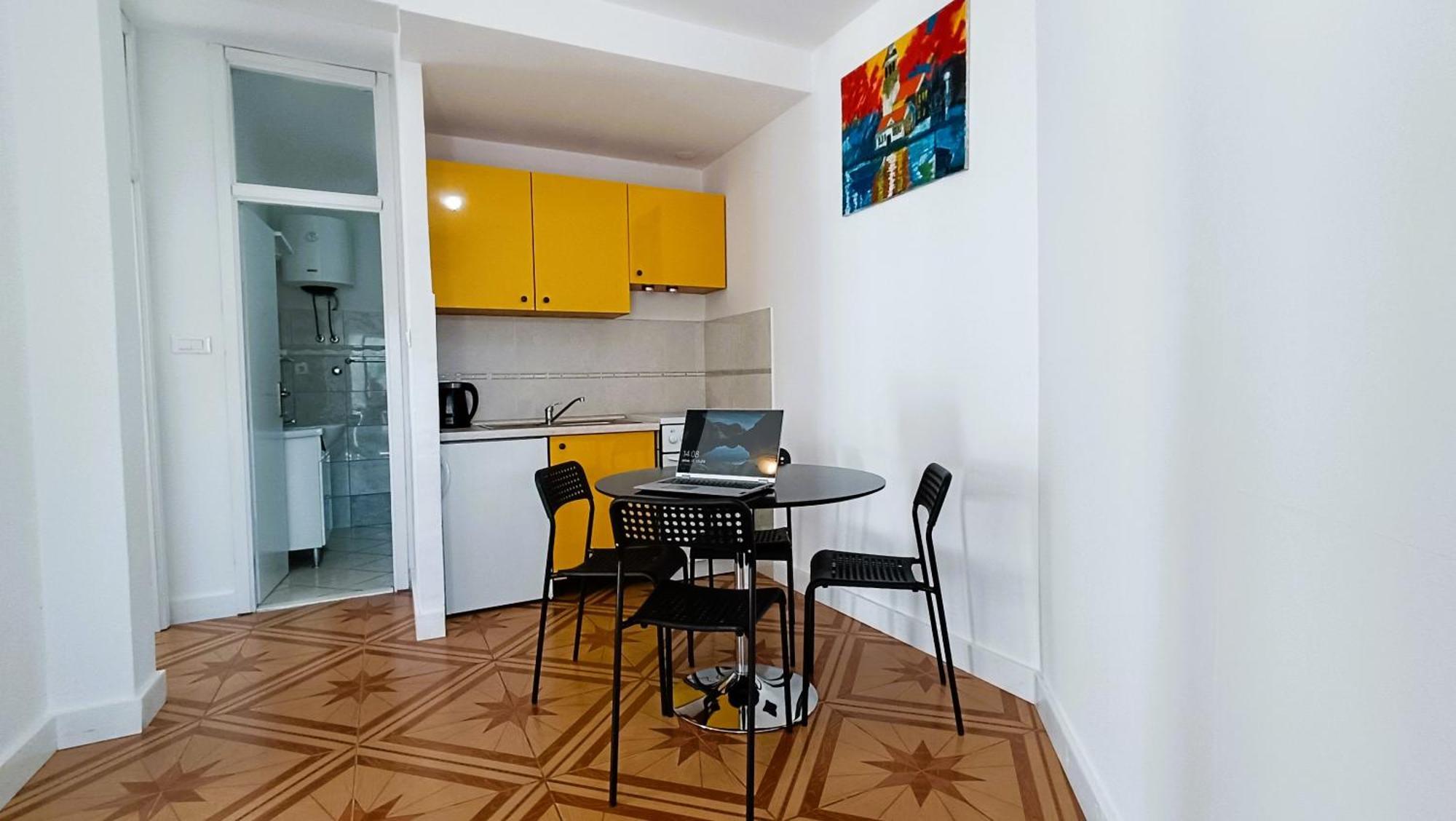 Apartments Ella Makarska Exterior photo