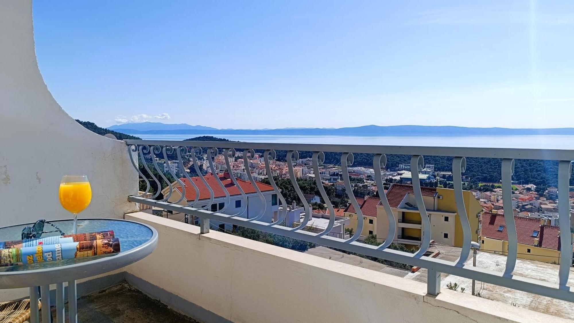 Apartments Ella Makarska Exterior photo